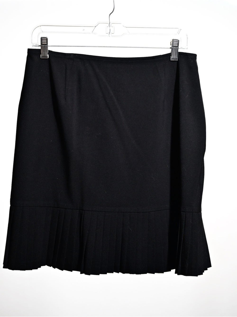 Black Pleated Hem Women’s Skirt